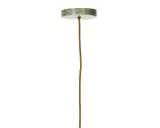 En grön kökslampa med en brun tygsladd hänger från ett takfäste.