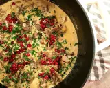 Krämig renskav med lingon och persilja, perfekt för ett klassiskt renskav recept.