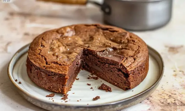 En saftig kladdkaka med en härlig chokladkärna, perfekt för en snabb fikastund.